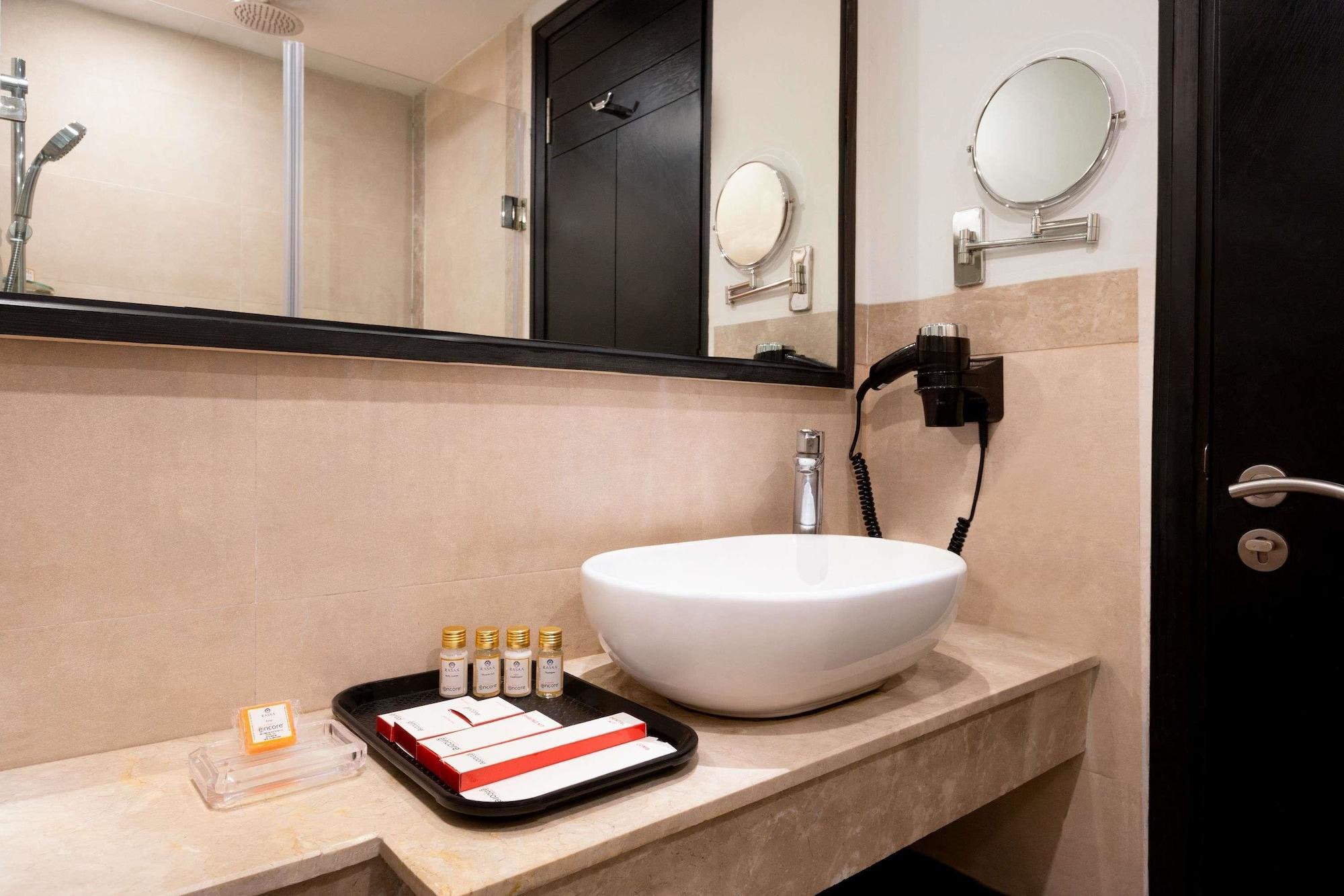 Ramada Encore Jalandhar Exterior foto