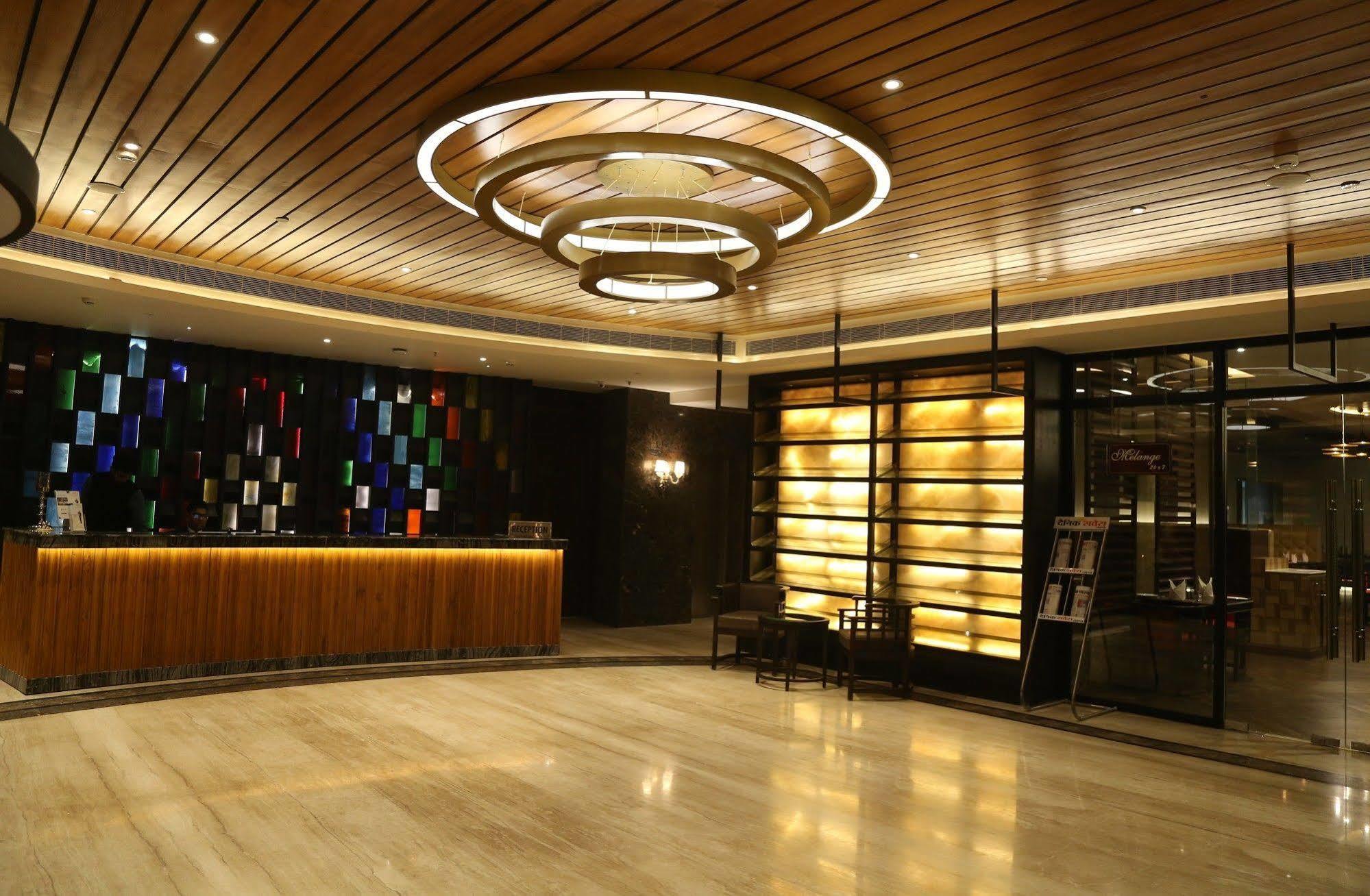 Ramada Encore Jalandhar Exterior foto